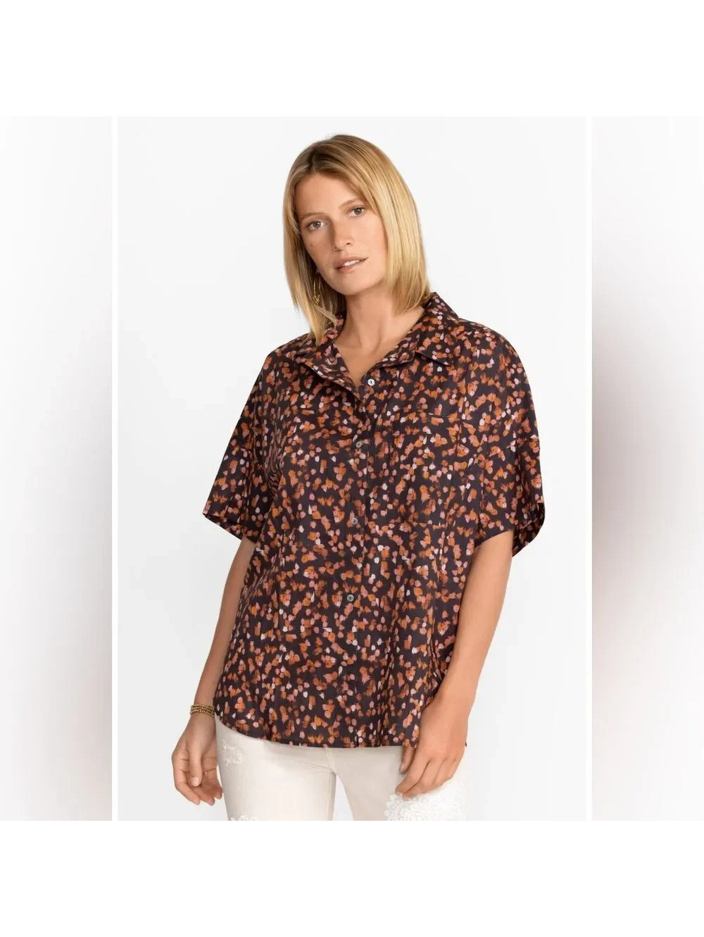 CALME JOHNNY WAS Abstract Floral Short Sleeve Button Down Blouse Camp Shirt - M